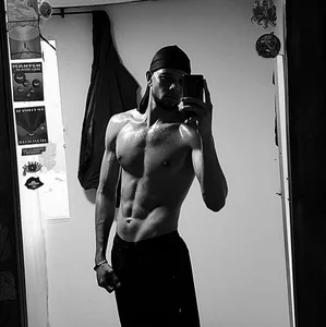 🤠 de cero_khalifa  Imagens