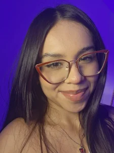 rubby_grundy I love my glasses Pic