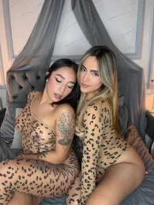 maggietime A hot kitty's for u!🔥 Foto 3