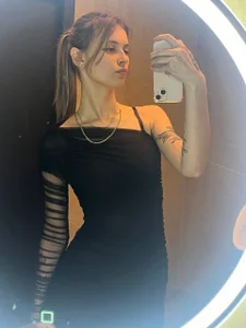 AliceIMontaPublic Bild 2