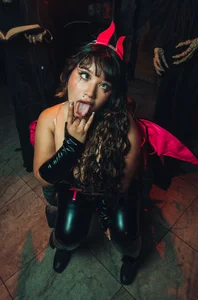 Honny_Blaice_ In the land of Gods and Monsters I was an angel living in the garden of evil Pic 3