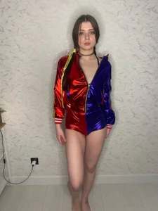 AngelenaCrittendon Harley Quinn Pic 5