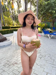 loveegirll1 agua de coco 🥥🌴 圖片