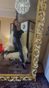 SofiaBimboss Lovely long legs Bilde
