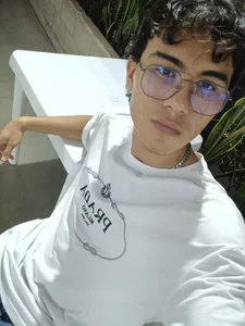 Public de Ethan_Weest  4 Imagens