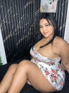 sashaoficial_ I'm pure sweetness but evil at the same time Kuva