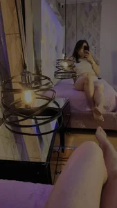 HannaCollins_: Come and explore this sexy body 🍒 ( 2 фото)