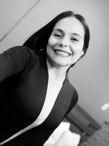 CharlotteCottin Happy start to the week, love ❤️😍 Immagine  2