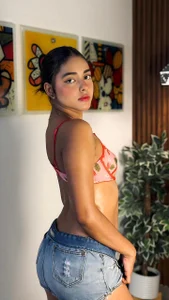 _Lucy_Grey_ Come to me  5টি ছবি