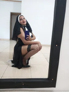 AmiraBakir SEXY AND VERY HOT NUN 🔥😈 Pic 3