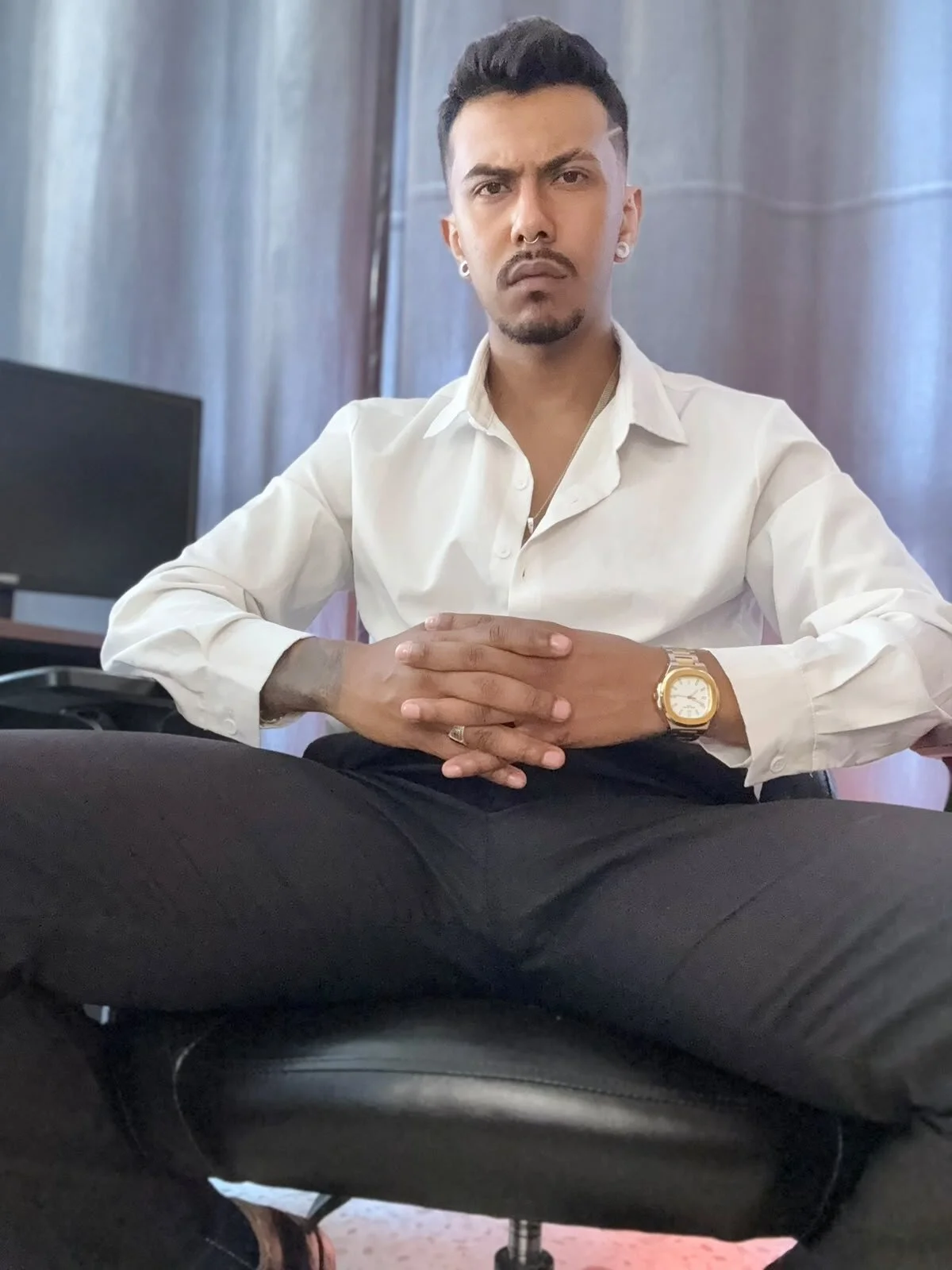 Latinmoster_boss a day at the office 😈  2. fénykép