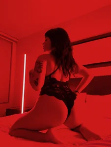 Starly_Vega Lady in red need be fucking like a bitch Pic 3