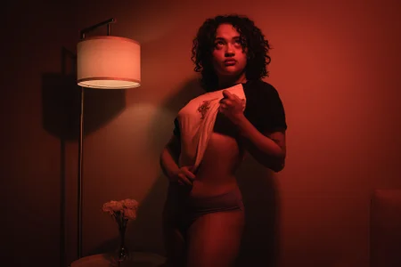 _sarahRose HOT RED Foto 2