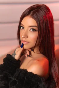CoralJohnees Sensual and sexy 🙈 Pic 2