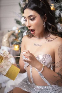 nini_love01 That each tree star gives you a wish fulfilled🧨 Pic 2