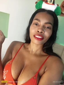 celeste_smmith_ CELESTE ON THE CITY Foto 2