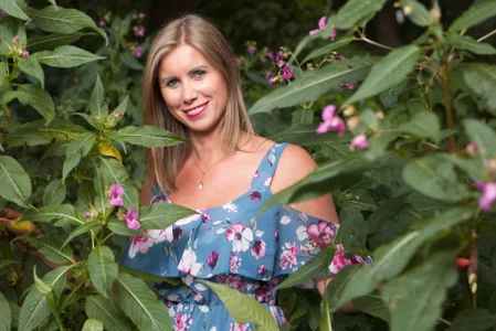 DoreenSexy Public Pic 9