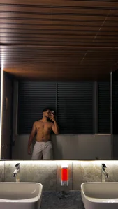 focusedNavin Public Poză 3