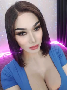 DevineHugeSelfsuck Public Fotka 3