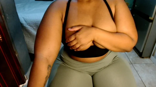 CURVEYDOLLXX curvy Pic