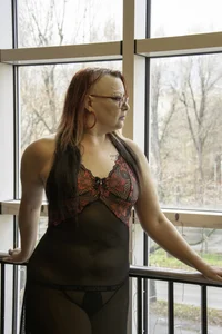 Linda Padrona od LindaDaemonX  2 snímek