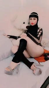jamila_zair take off your clothes we have to talk 🥵 รูป 