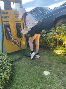 Tiffanysurez_ kullanıcısının Sexy gas station albümü -  fotoğraf