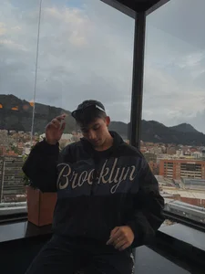 oliver_kyy kullanıcısının ✨🍷 albümü -  4 fotoğraf