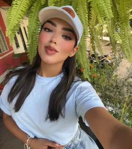 hello de mariana_squirt  Imagens