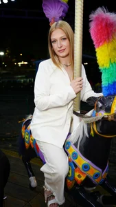 BeatriceBinoche 🎈🎈🎈 Gambar