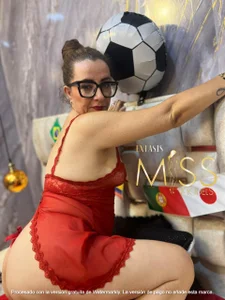 Sexy Mature 😏 de Milf_Drip  2 Imagens