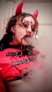 GeneticDesignのSLUTDEMONの 8枚の写真