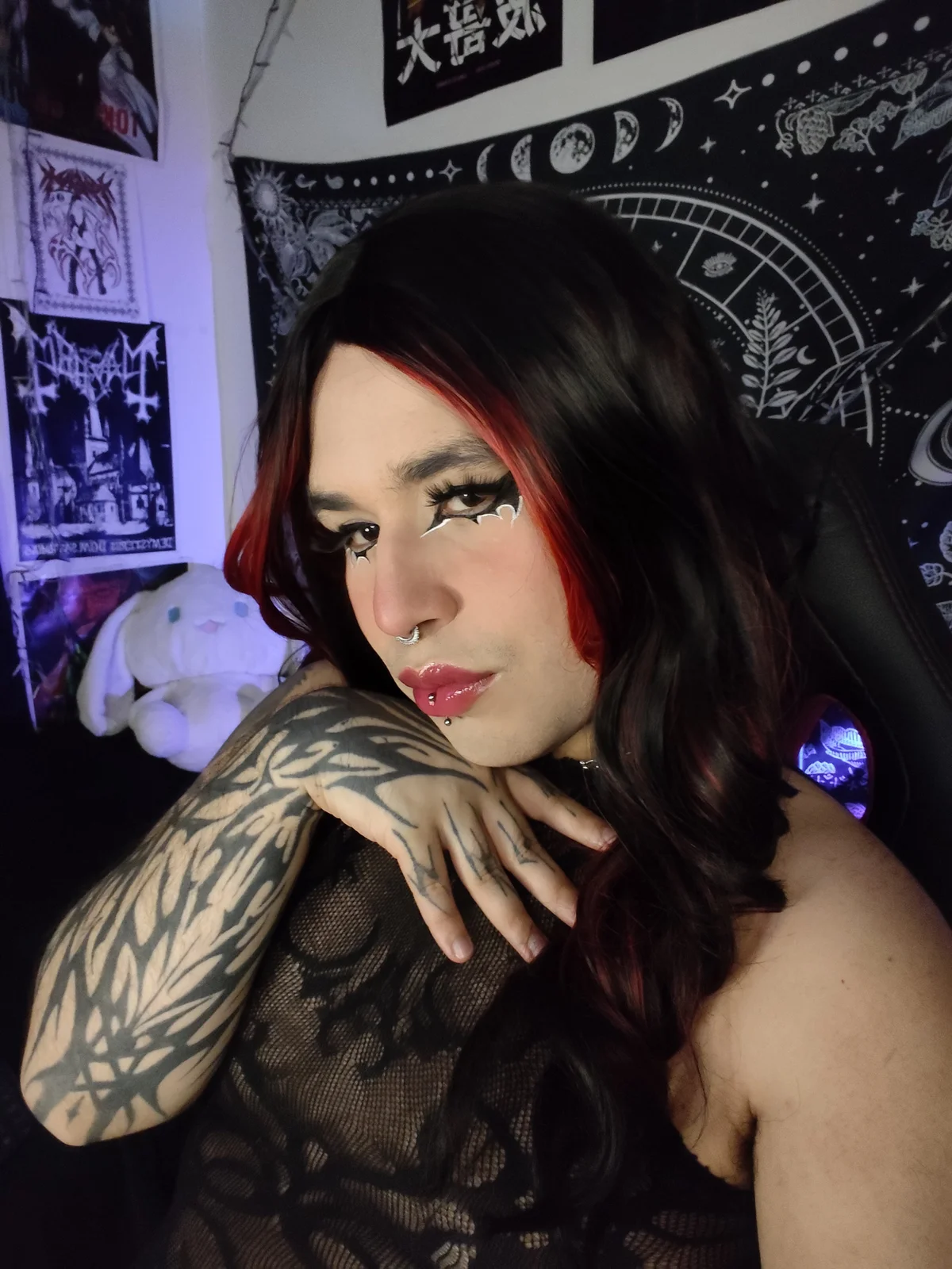 Трендове зображення  1518 Lexxxxx_