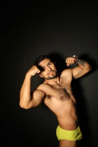 ethaanjones :D hi টি ছবি