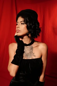 Emily_Lopera Just me ! ;) Pic 3