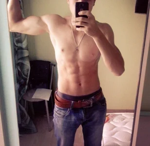 StrongSam Public Pic 6