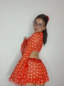 Zoow_bluussh Red is more pleasurable, isn't it? Kuva