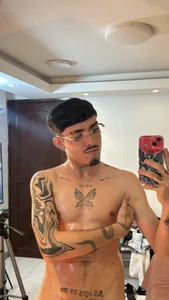 NikoStone_ If playing with you is dangerous... let the risk begin. Foto