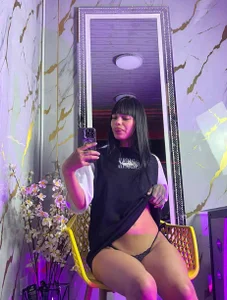 a magical moment 🙈🔥 de kylie_seex  4 Imagens