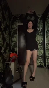 MckenzieOliver Public Fotka 5