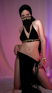 dolunay_farah Public  2টি ছবি