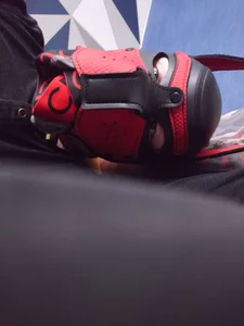 CagedPups XXX nøgenfoto 4