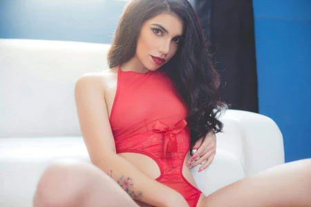 Nina-monroe My firts photo studio slika