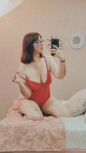 LilithBluum In a red jumpsuit ✨❤️ Immagine 