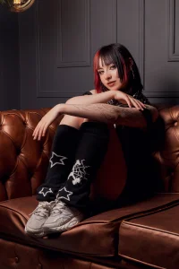 Zoe_Lynch_ Beautiful, dark and a little dangerous 🦇 Pic 4