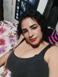 Hugueboobs_chantall_ Kis Immagine  5