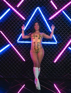 miss__allison I want to feel your body against mine. Pic 4