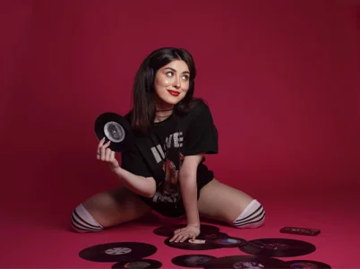 VanessaNyx Spin Me Right Round Baby Hình 8