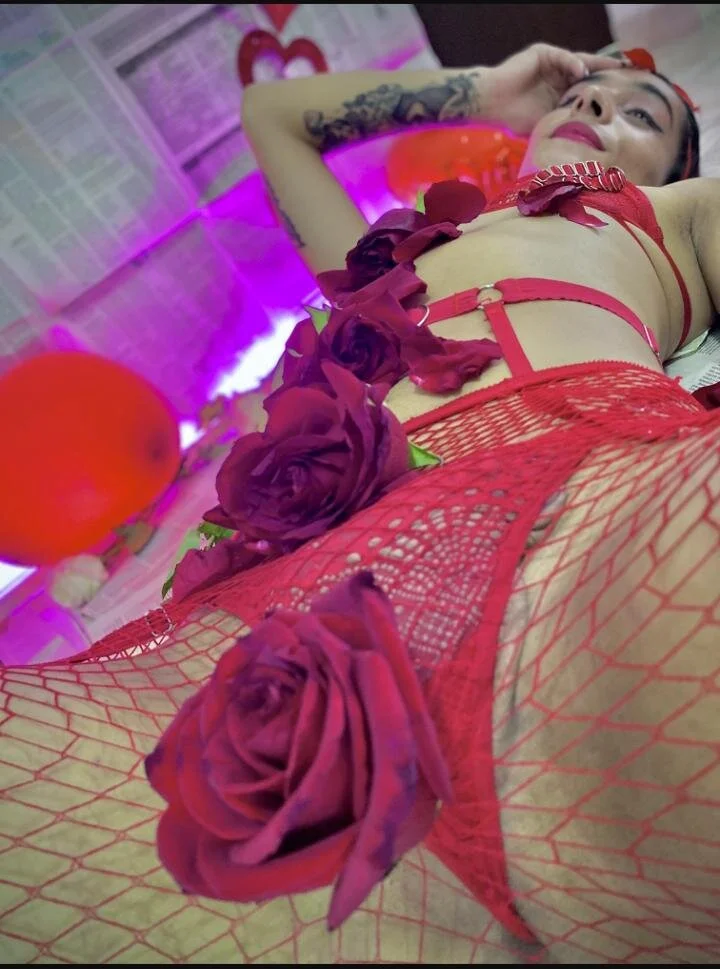 Skarlet_Ruiz_ Trendaava kuva 2165