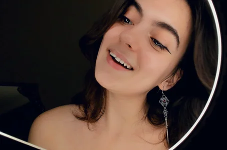 DracosMoon am I pretty? Bilde